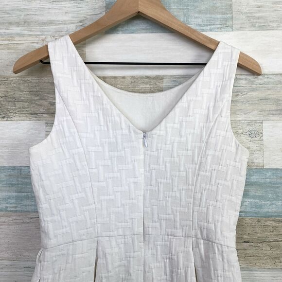 WHBM Geo Textured Tulip-Skirt Dress White Fit & Flare Pleated Pockets Womens 2 - Picture 5 of 8